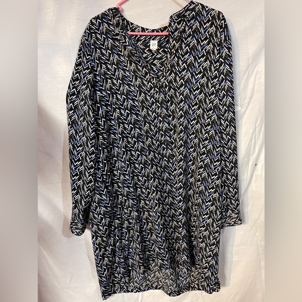 Gap black, blue, and white dress